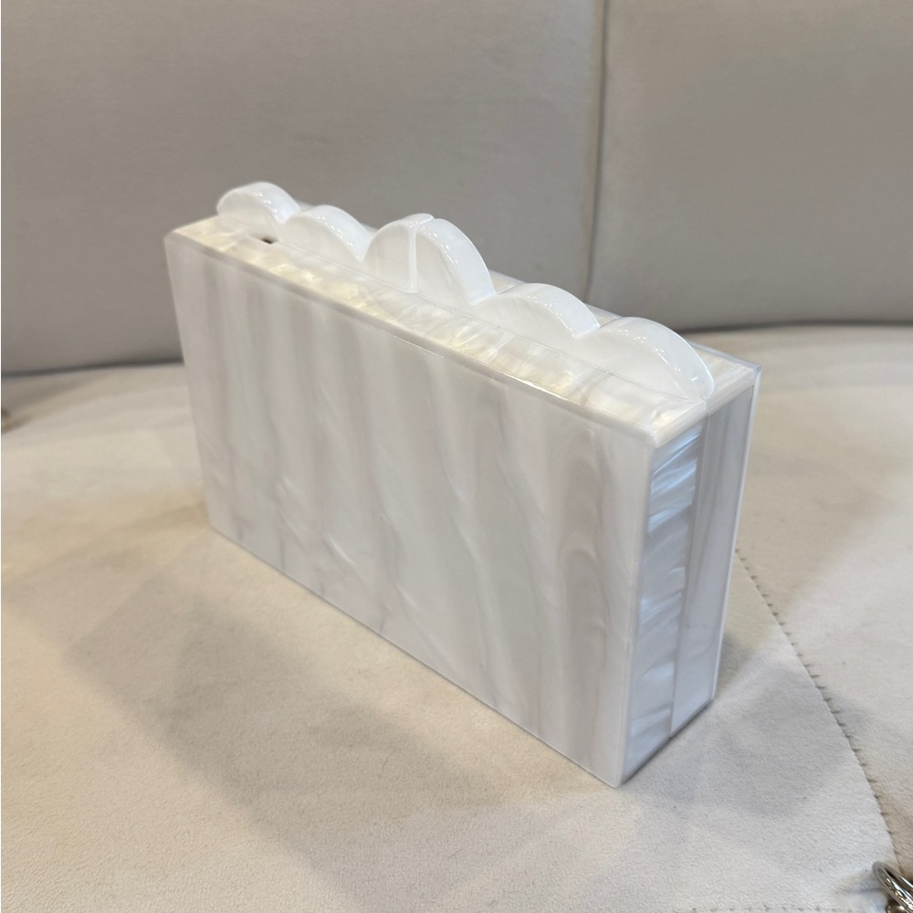 Agua Bendita White Clutch
